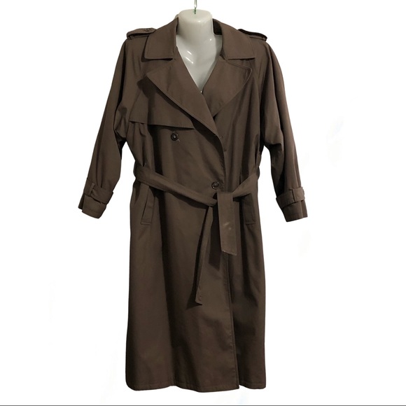 - Vintage, plaid lined trench coat. 14 - Picture 2 of 8